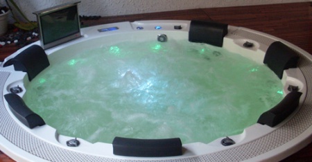 Гидромассажный бассейн Sunrans SR831